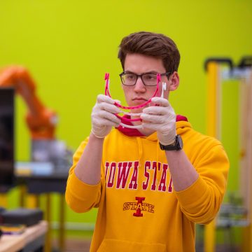 Iowa State students 3D-printing face shields for I