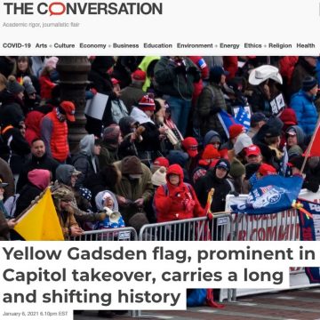 Yellow Gadsden flag, prominent in Capitol takeover
